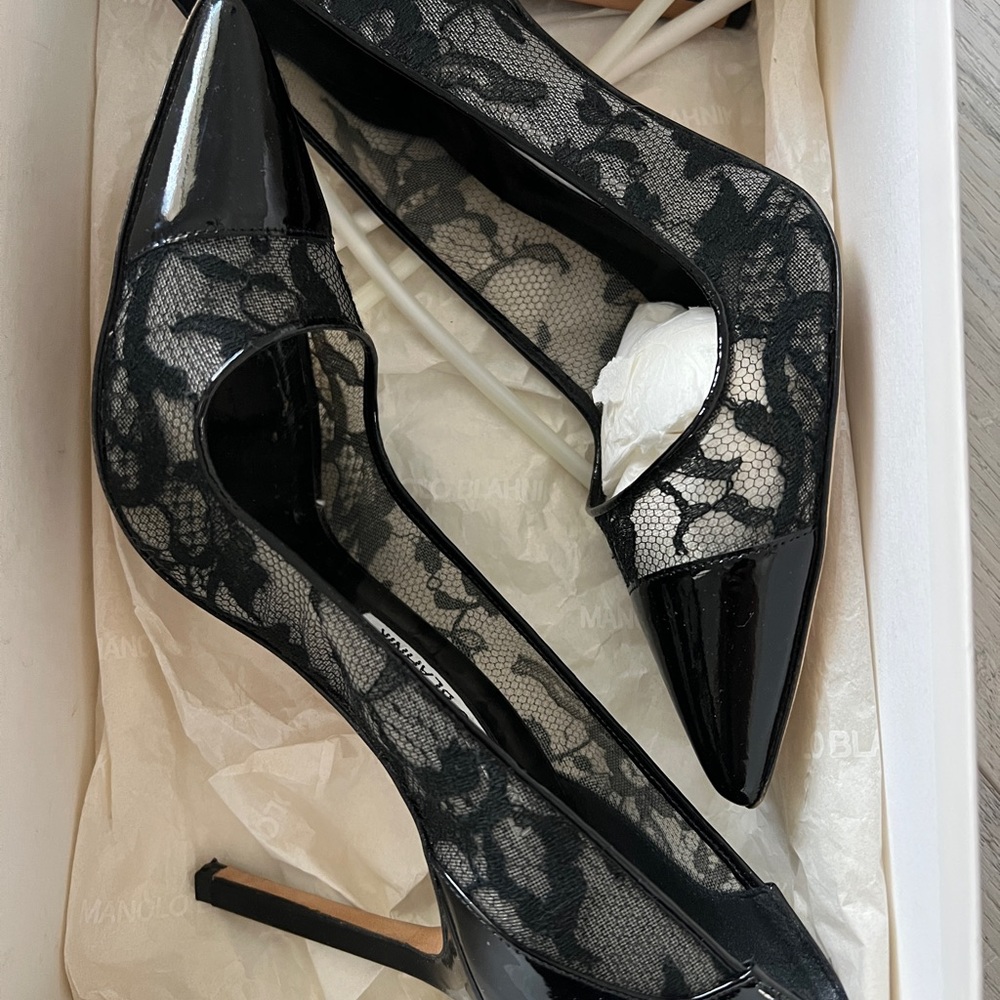 Manolo Blahnik Women's 105MM Lace Pumps